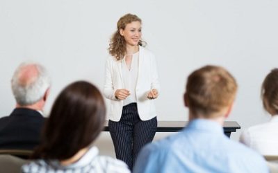 Tips Meningkatkan Keterampilan Public Speaking